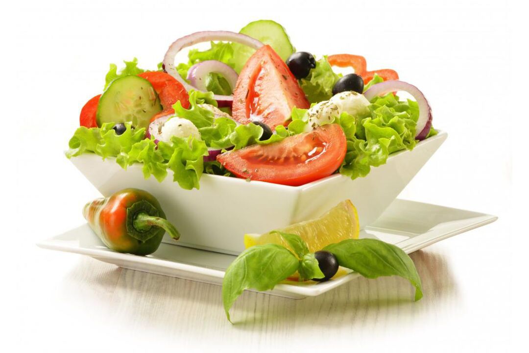 Vào những ngày ăn rau theo chế độ ăn kiêng hóa học, bạn có thể chế biến món salad ngon miệng